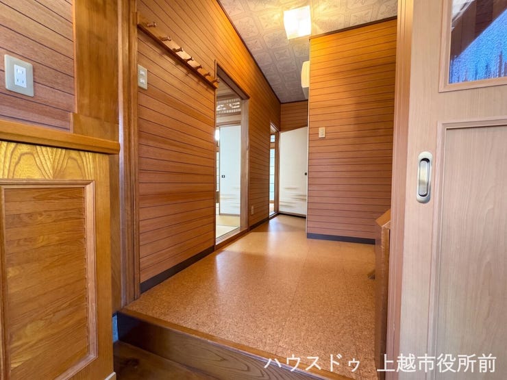 玄関ホール