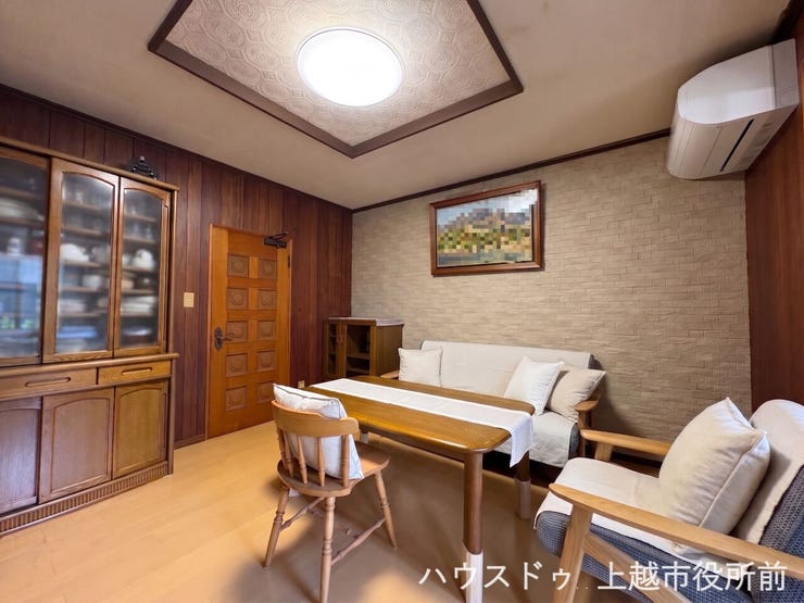 1階:洋室8帖