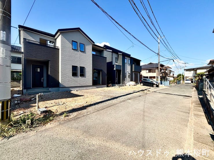 ■理想を叶える新しい暮らしの舞台■高いデザイン性と機能性を兼ね備えた住まい。ここで、家族の新しい物語が始まります。