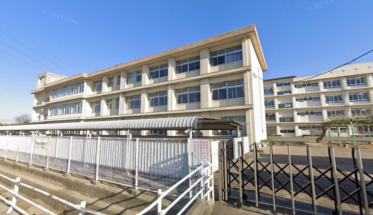 西尾中学校