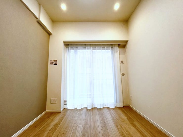 採光、通風が心地よいお部屋です。お子様部屋にも、お父さんの書斎にも、どんな目的でも心地よくお使いいただけるようなデザインになっています♪お子様の成?に合わせて部屋割を変えたりしてもいいですね。