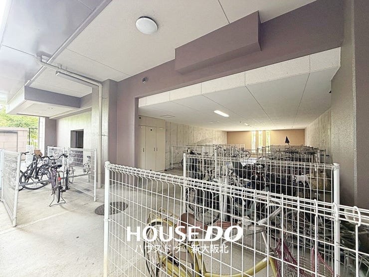 ■サイクルポートで区切られており利用しやすい駐輪場!
■屋根付きで雨の日も心配ありません!