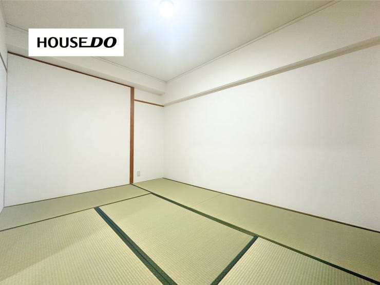畳のある落ち着いた和室。寝室はもちろん、お子様の遊び場やくつろぎスペースにもおすすめです。