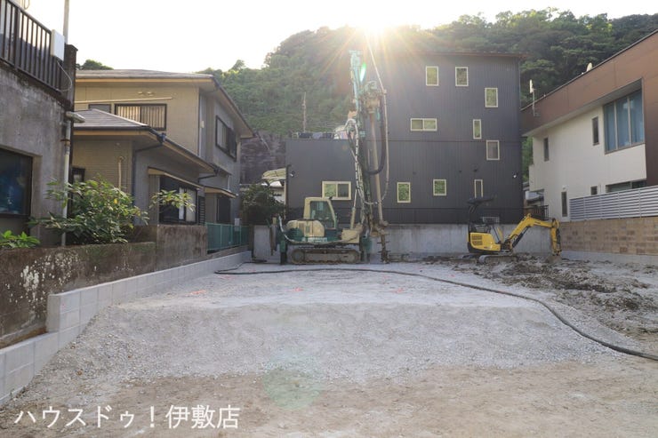 【外観】
【外観写真】
・人気の平坦地
・南国/皷川町バス停まで徒歩1分
・周辺にコンビニ、スーパー、教育施設等あり住環境良好