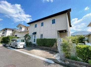 【外観】
住宅ローンのご相談だけでもOK!
専門スタッフがお客様にベストな方法をご提案致します♪