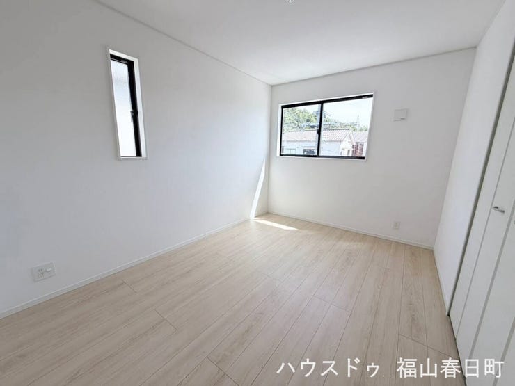 ■2階6畳洋室①■収納を備えた使いやすい6帖洋室。衣類や荷物もきれいに片付きます。