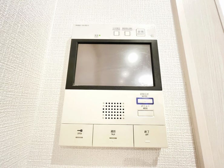 来訪者の確認をして対応出来るTVモニター付インターホン!お子さまのお留守番にも安心ですね!