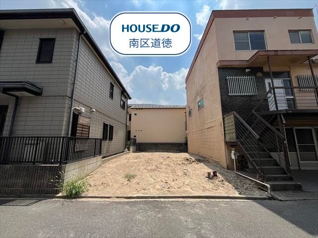 【外観】
約19.86坪のお土地です。
地下鉄名城線/妙音通駅、地下鉄桜通線/瑞穂運動場西駅、名鉄名古屋本線/堀田まで徒歩約13分と3沿線利用が可能です◎
