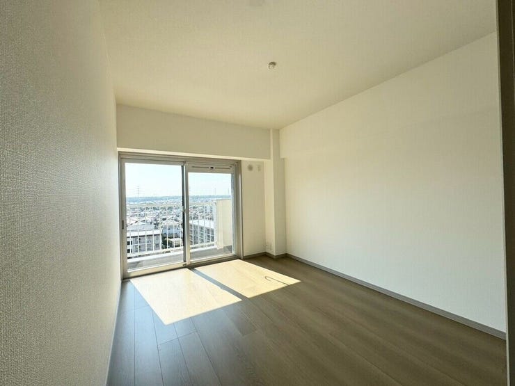 【Bedroom】ナチュラルな内装で、リラックスできる空間。寝室や書斎にも最適です。