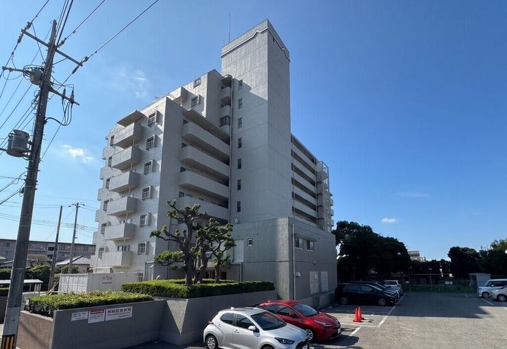 【Exterior】落ち着きのあるシンプルな外観で、長く愛せる住まいに仕上がっています。