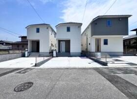 【外観写真】
全3棟全体 完成しました♪
8月1日撮影
いつでもご案内致します♪お気軽にお問い合わせください♪
0120-510-751