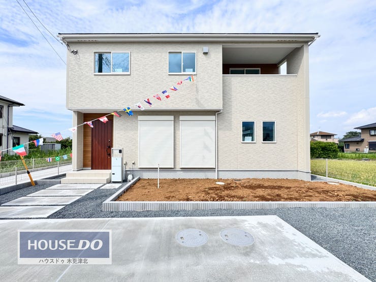 【外観】
2号棟 完成しました♪
カースペース並列2台♪
9月2日現地撮影♪
いつでもご見学いただけます♪お気軽にお問い合わせください♪
0120-510-751