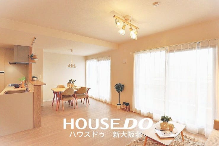 ■窓が2面あるので、外からの光が入りやすく、暗くなりがちなキッチンにも光が差し込みます!
■外の景色を眺めながら料理をするのも楽しいですね!