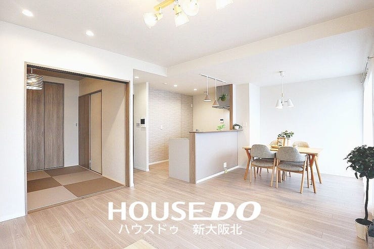 ■リビングに面したお部屋は、リビングとしてお使いいただけます!
■ご家族の人数やライフスタイルに合わせてお部屋の用途を使い分けていただくことができますよ!