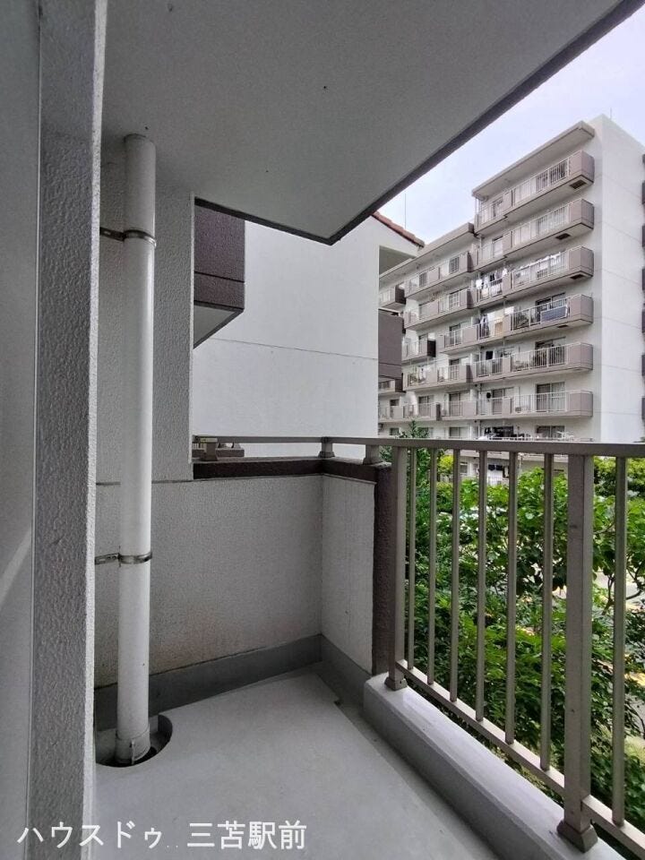西側バルコニー。