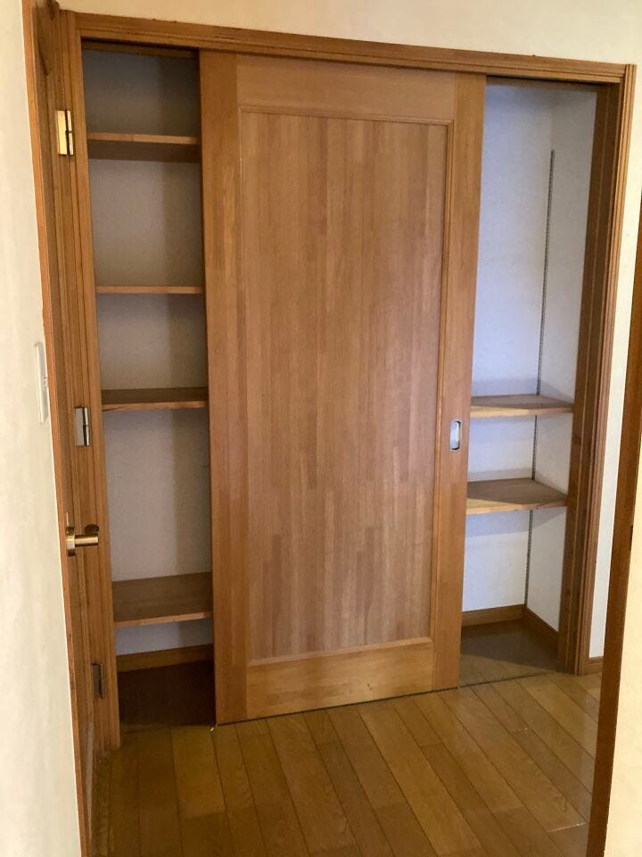 『2階廊下収納』
