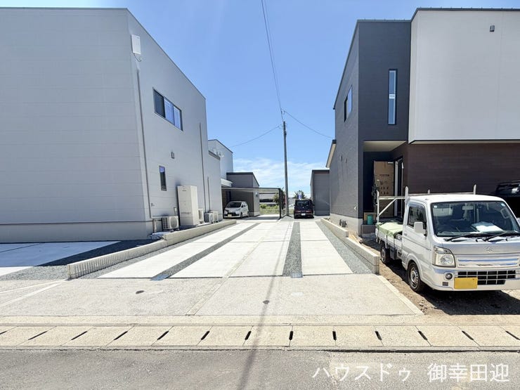 ■車と趣味の幅が広がる場所■単なる駐車スペースではない、洗車やタイヤ交換、DIYにも使える多目的な屋外スペースです。