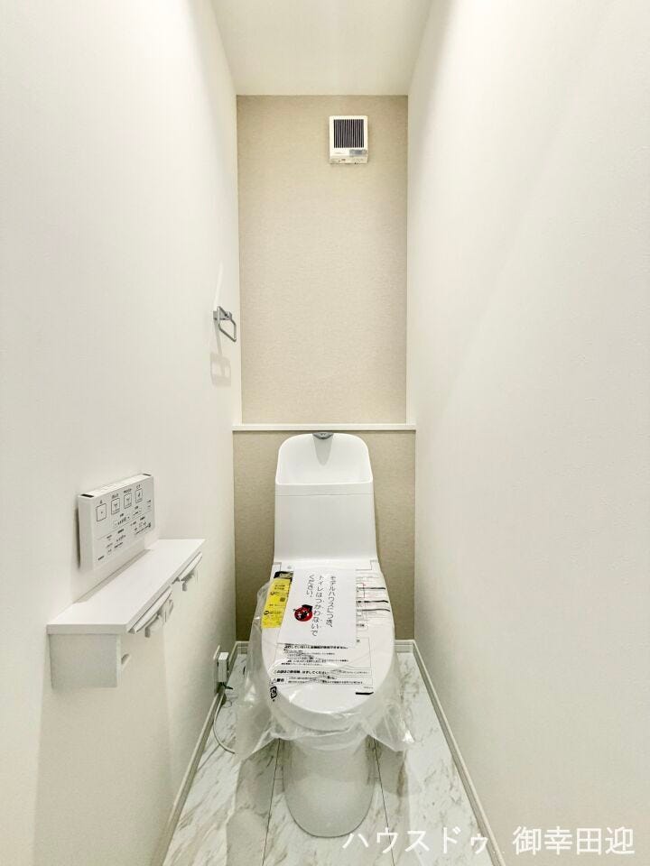 ■一人になれる安らぎの場所■清潔さと静けさを両立した空間。心落ち着くひとときを過ごせる、プライベートなレストルームです。