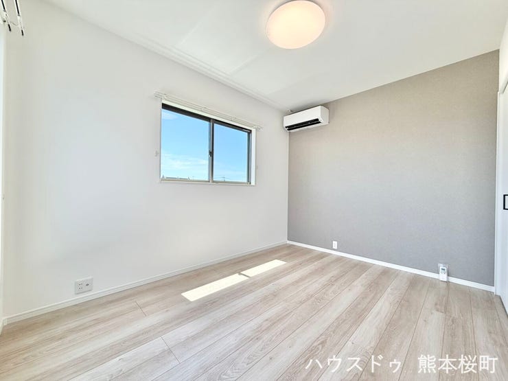 ■2階6帖洋室■心からリラックスできる静けさ、上質な眠りで、毎日をリセットします。明日への活力を養う空間です。