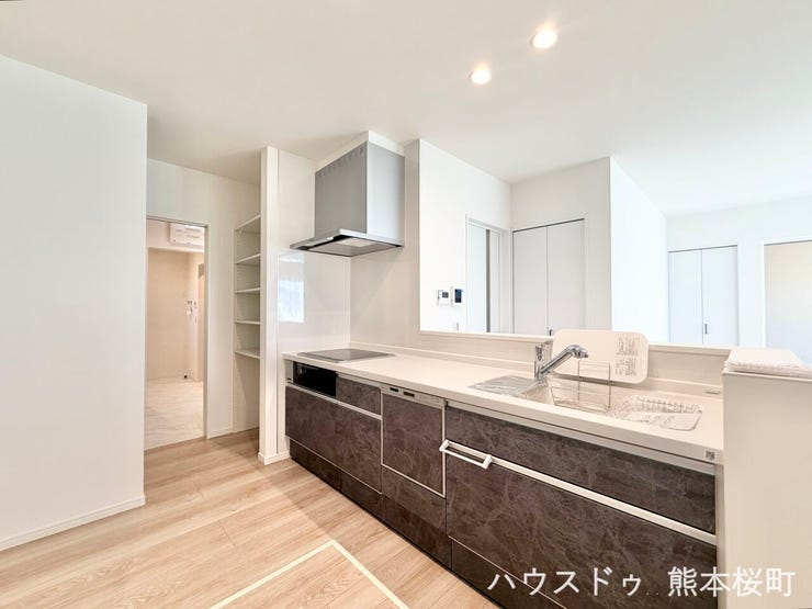 ■家族の「美味しい」が集まる舞台■高い機能性と美しいデザインを両立。料理する人も、待つ人も、笑顔になれる場所です。