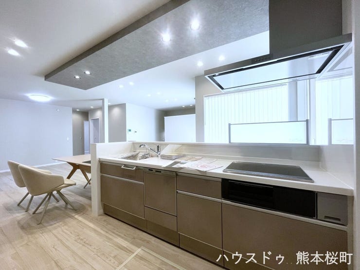 ■家族の「美味しい」が集まる舞台■高い機能性と美しいデザインを両立。料理する人も、待つ人も、笑顔になれる場所です。