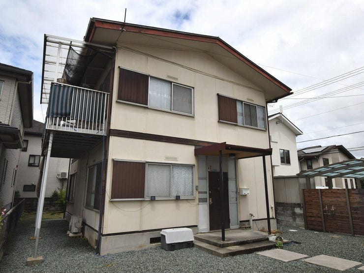 【外観】
外観を南東側より撮影