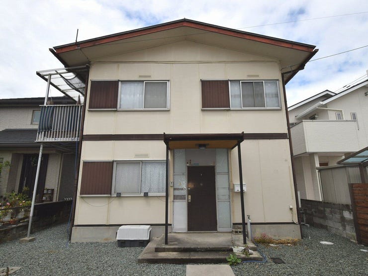外観を東側より撮影