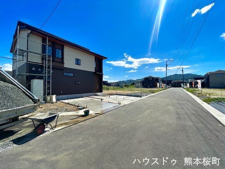 ■理想を叶える新しい暮らしの舞台■高いデザイン性と機能性を兼ね備えた住まい。ここで、家族の新しい物語が始まります。