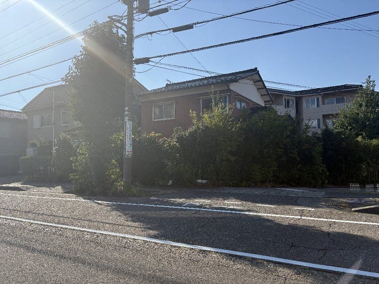 【外観】
若草・横川線沿いの角地となっております。