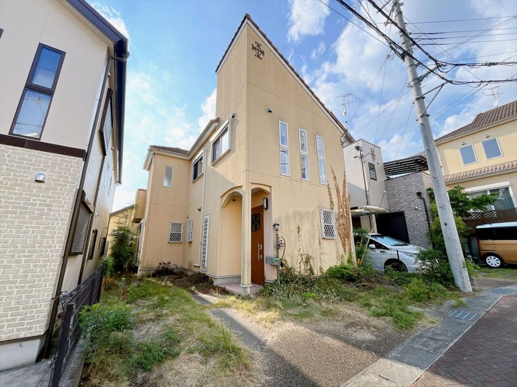 住宅地のため周辺は車の通行量も少なく、通勤・登園・通学・ショッピングなど日々の往来も快適です。