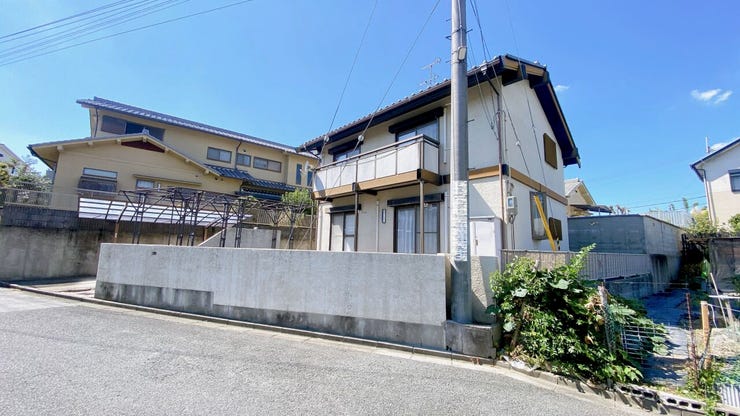 スーパーやコンビニ、幼保・小学校など生活利便施設が充実した立地です。