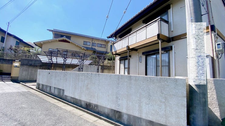お庭付き住宅。
家庭菜園やガーデニングなども楽しめます◎