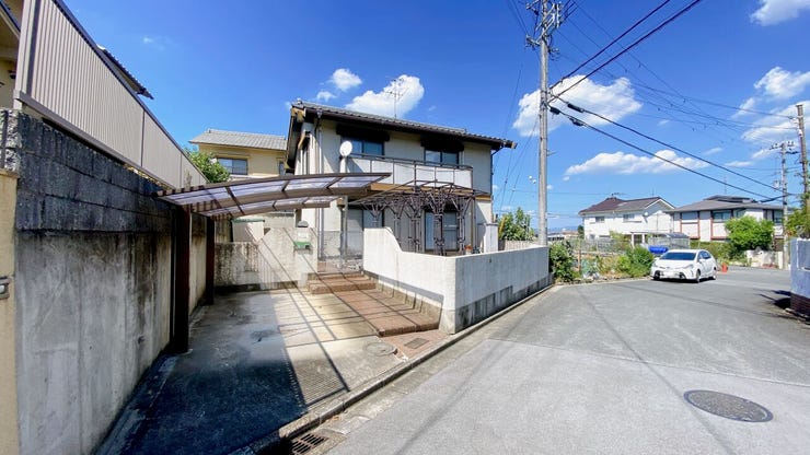 静かで落ち着いた閑静な住宅地です。
子育て世代の生活環境としても最適です◎