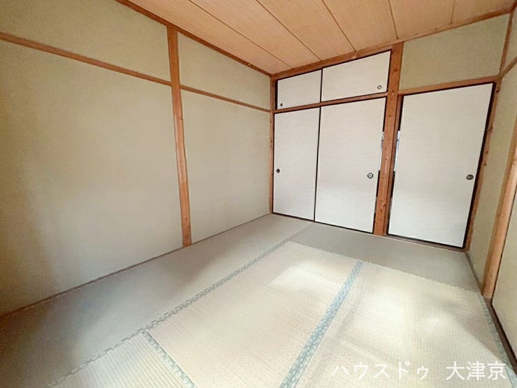 落ち着いた雰囲気の清潔感ある2階和室