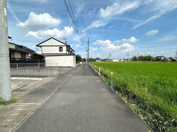 ◆南側道路 幅員約4.0m(東向き写真)
現地(2026年8月)撮影