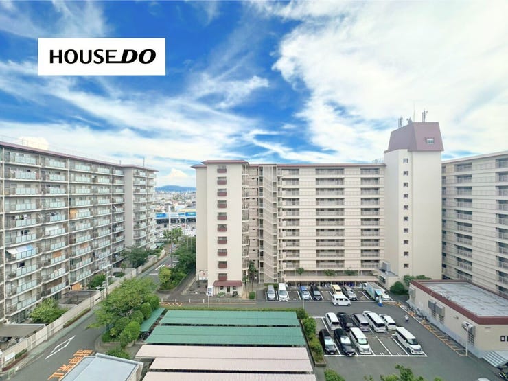 空の広がりを感じられる眺望。晴れた日には気持ちの良い景色が楽しめます。