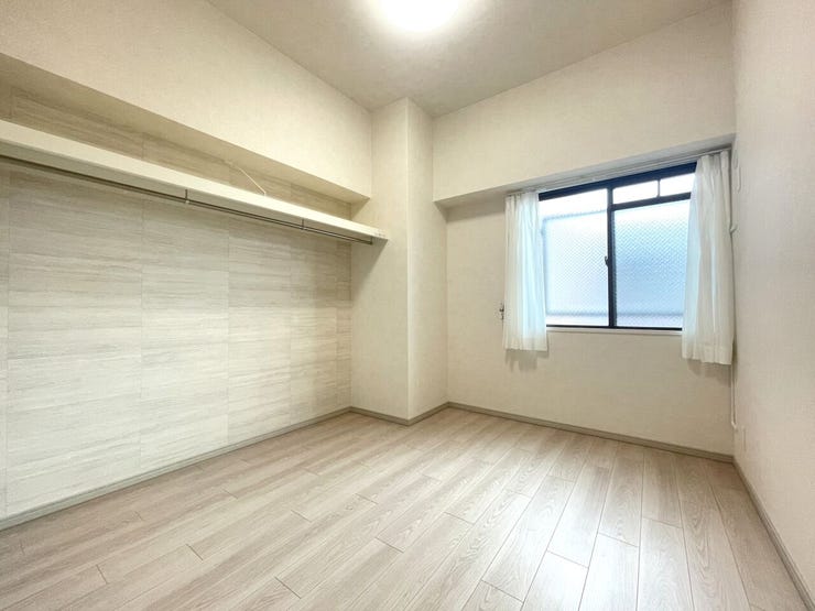 ◇子供部屋◇
家族の成長に合わせ多目的に使える居室です。お子様のお部屋や、趣味のお部屋にしたり、使いやすい造りのお部屋になっています。