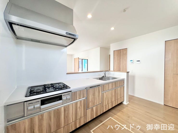 ■家族の「美味しい」が集まる舞台■高い機能性と美しいデザインを両立。料理する人も、待つ人も、笑顔になれる場所です。