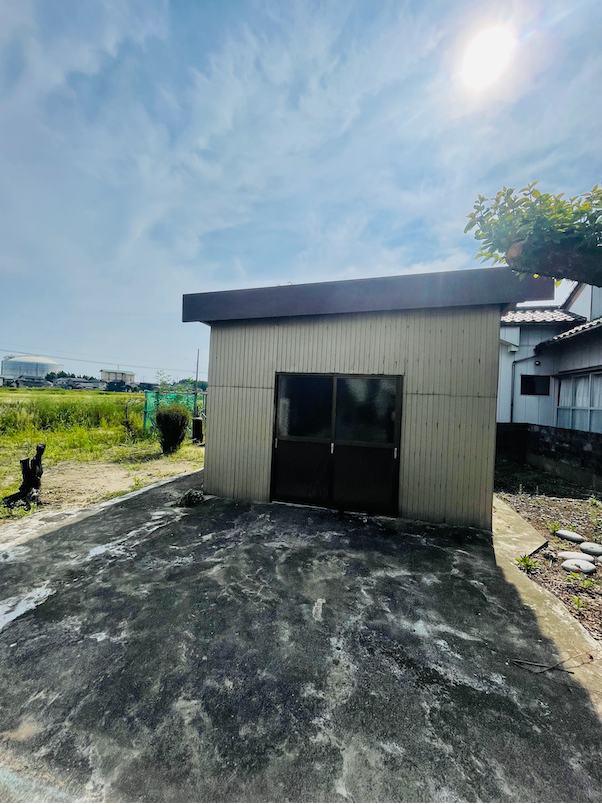 約3.8坪の物置!季節用品や趣味の道具の収納にも便利♪