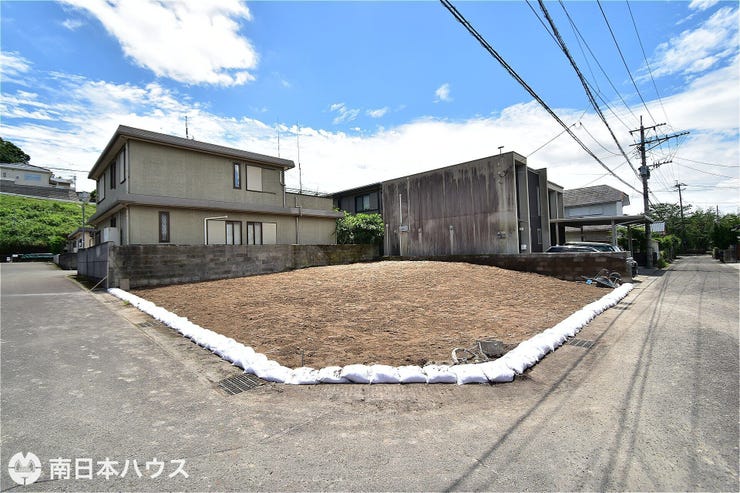 【外観】
北西角地【敷地面積213.38㎡(64.54坪)】駐車3台!
同仕様の建物見学が可能です♪
