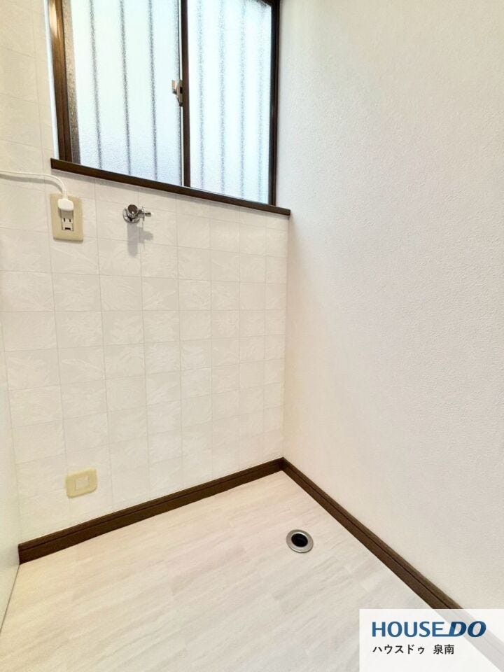 室内洗濯機置き場もあります♪