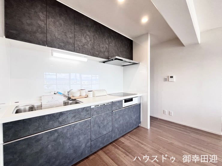 ■家族の「美味しい」が集まる舞台■高い機能性と美しいデザインを両立。料理する人も、待つ人も、笑顔になれる場所です。
