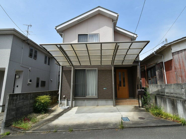 外観を東側より撮影