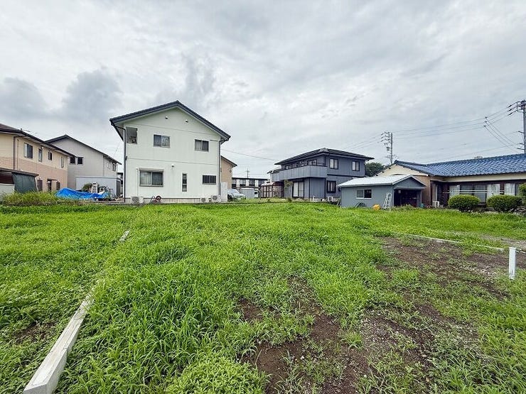 完成前の物件に限り、カラー選択やオプション工事 などのサービス特典が受けられる場合がございます。詳しくお知りになりたい方はお気軽にお問合せください。