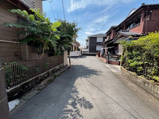 気になる方は、ご案内させていただきます。
お気軽にお問い合わせください。
お問い合わせは「ハウスドゥ 清須」まで!
名鉄新清洲駅から西へ。十六銀行さんの前です!