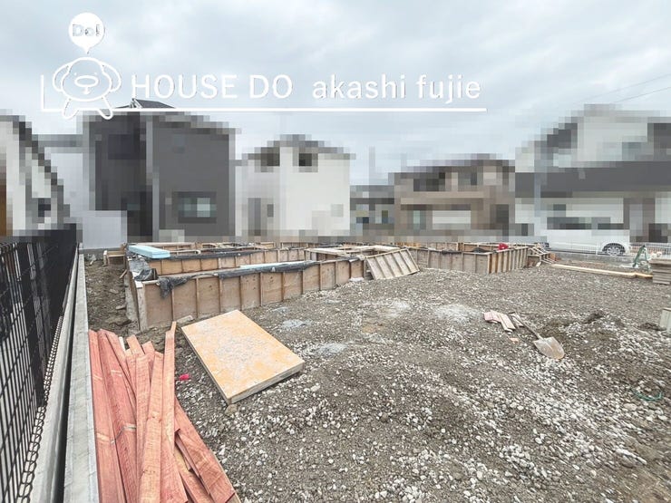 【外観】
山陽電鉄西二見駅 徒歩約8分!
商業施設が充実したエリア♪
幼稚園・小学校・中学校まで近いエリアで子育ても安心♪