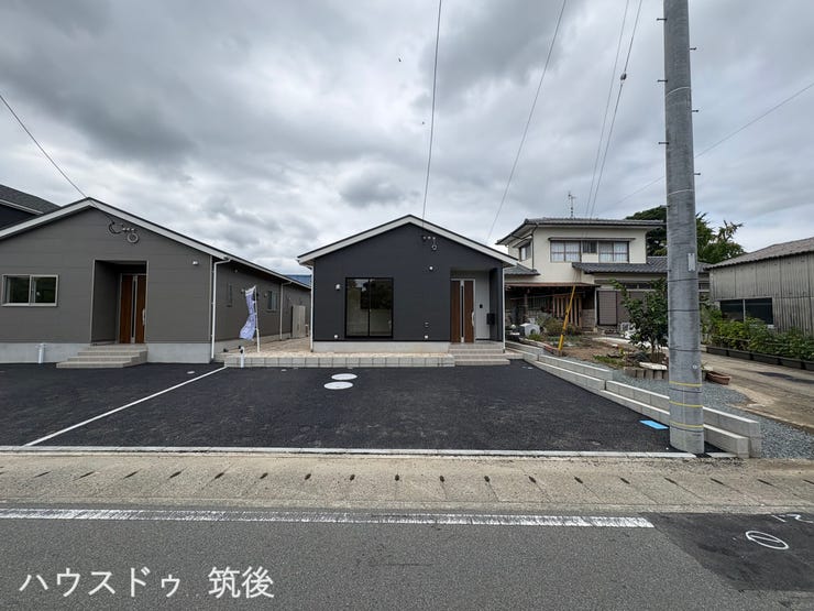 【外観】
2026年9月完成。
現在ご内覧可能です♪
お気軽にお問合せください♪