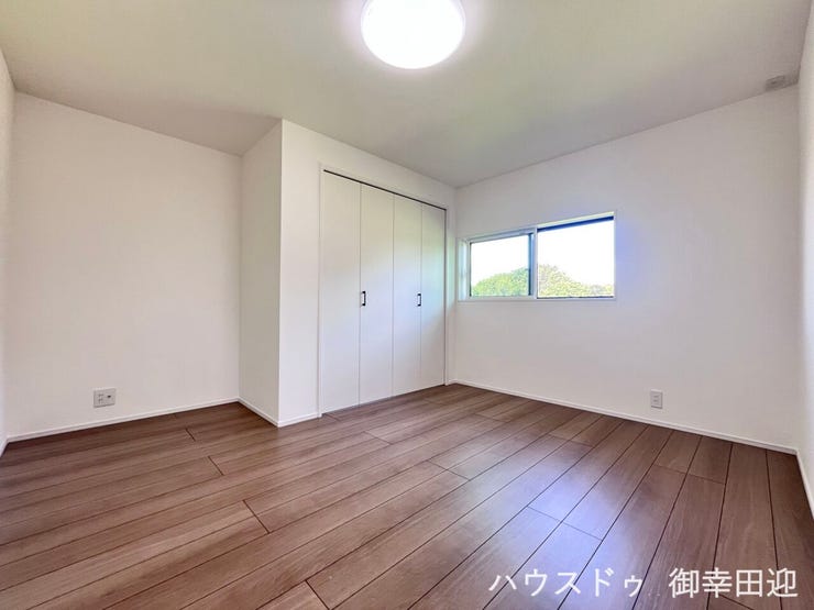 ■2階7帖洋室■心からリラックスできる静けさ、上質な眠りで、毎日をリセットします。明日への活力を養う空間です。