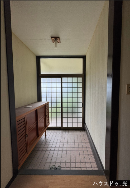 玄関ホールもゆったりとした設計です。