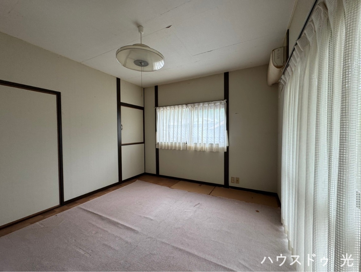2階の洋室は東南に面した7畳のお部屋です。